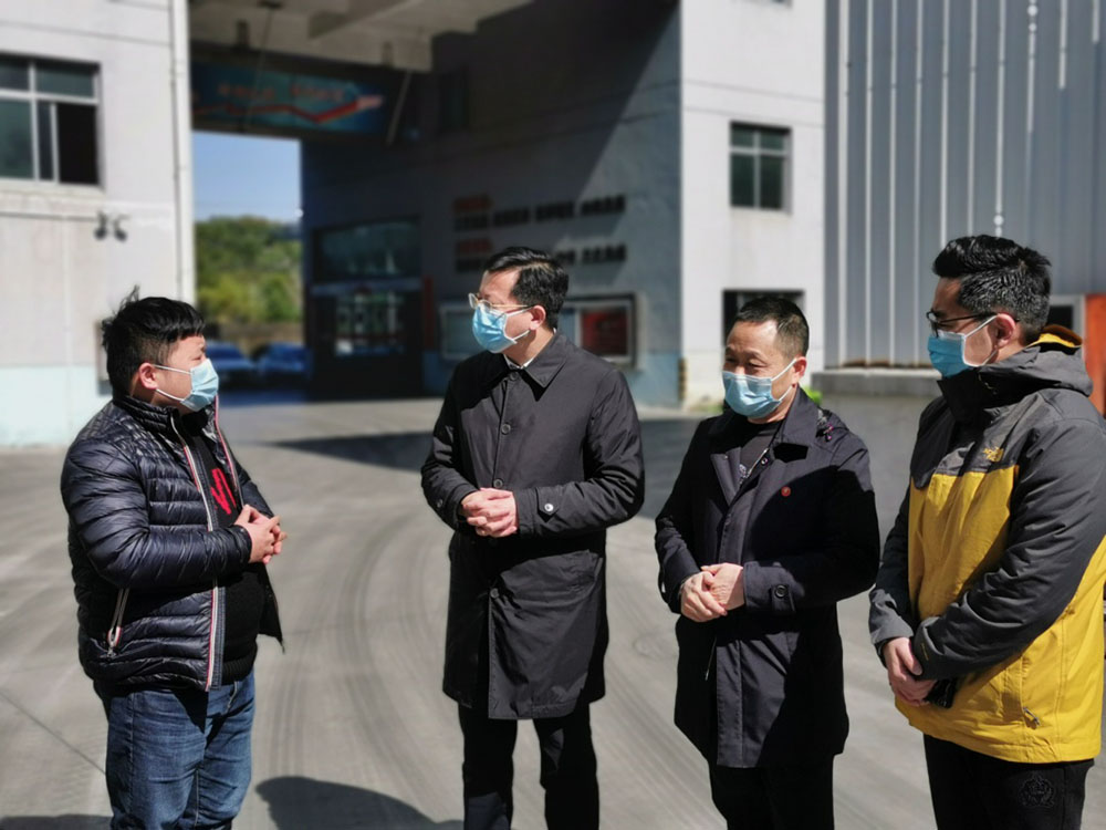 江鑫嚴(yán)格防控疫情、大力推進(jìn)復(fù)工